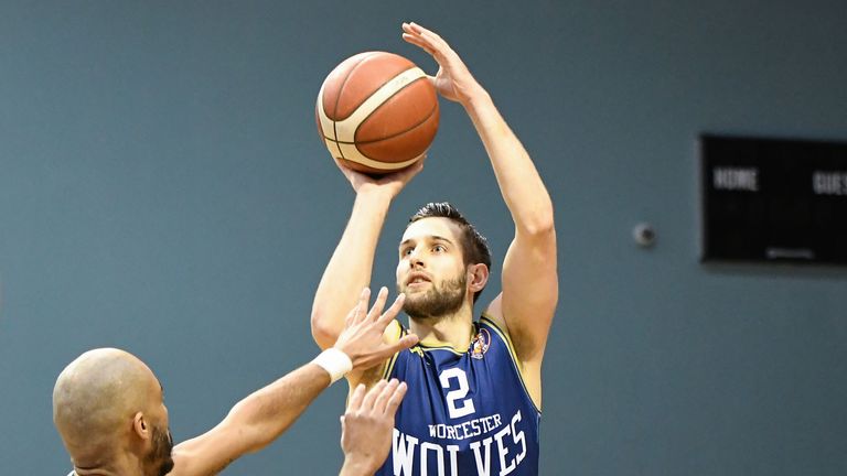 Maarten Bouwknecht and Worcester beat Leicester Riders on Sunday (Image courtesy of JS Photography/BBL)