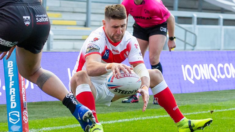 Tommy Makinson got the ball rolling for St Helens with the opening try