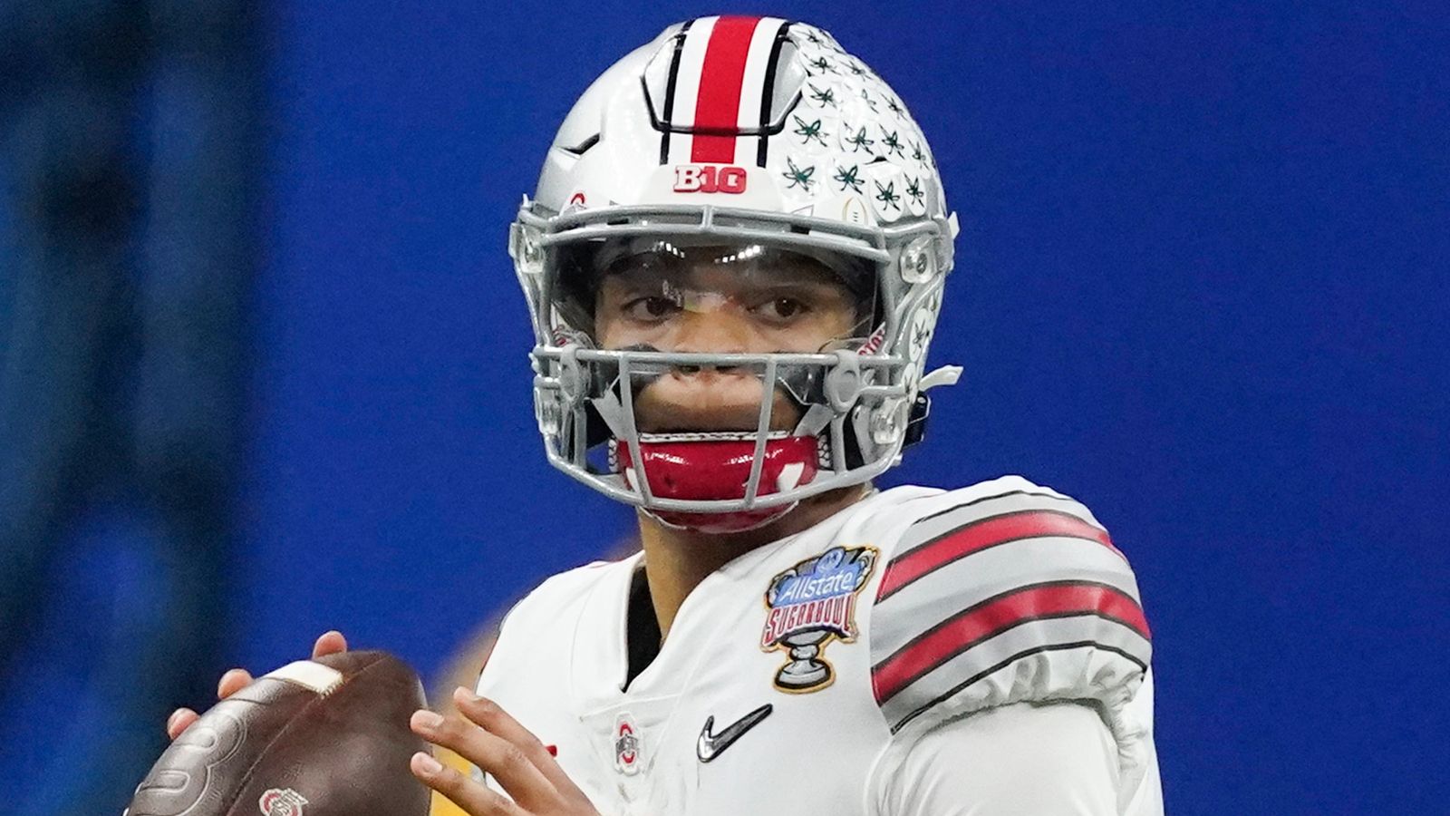 December 24, 2022 - Chicago Bears quarterback Justin Fields (1) cuts his  eyes to the right while looking left during NFL football game versus the  Buffalo Bills in Chicago, IL Stock Photo - Alamy