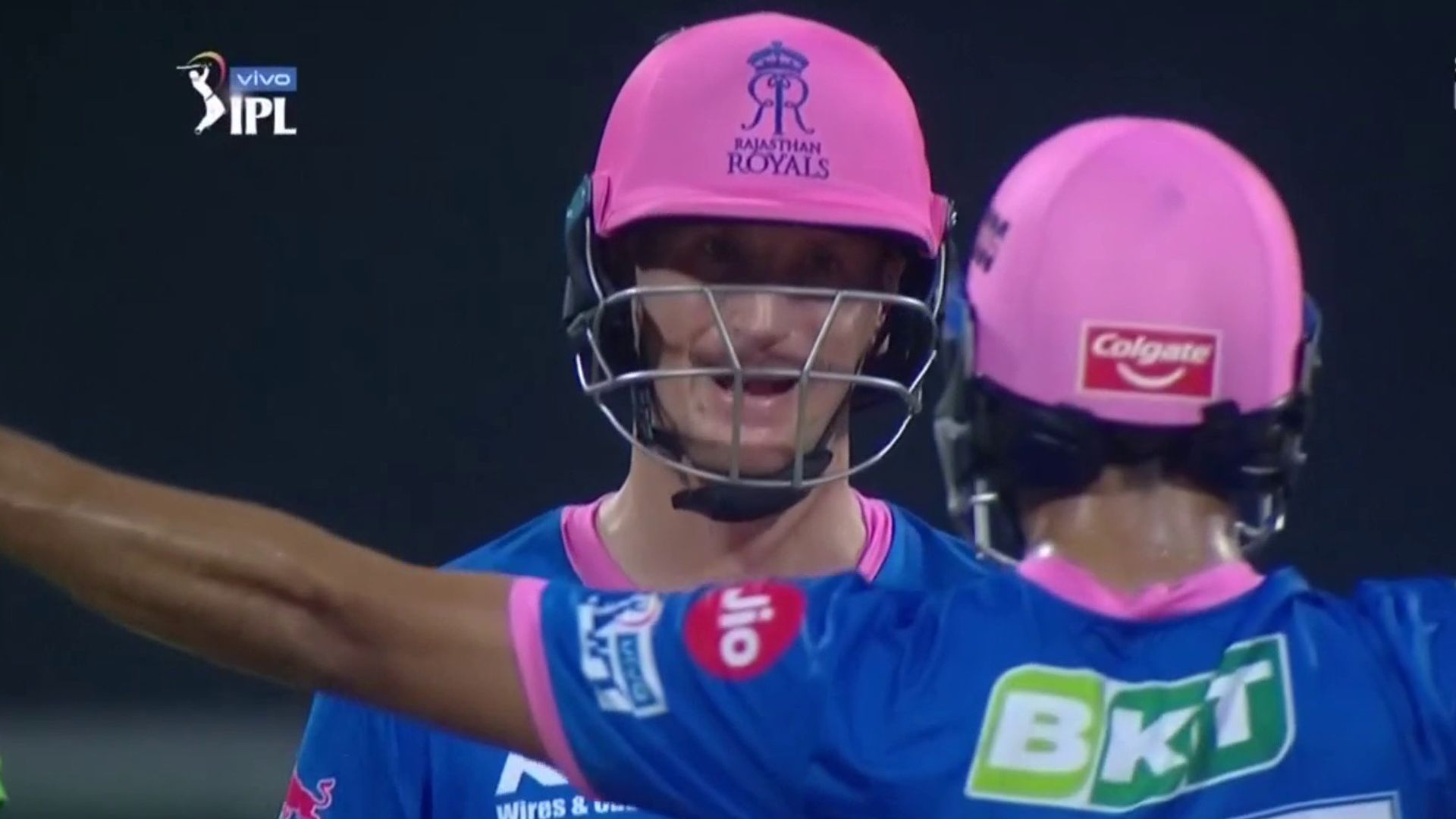 Late Morris blitz fires Royals past Delhi