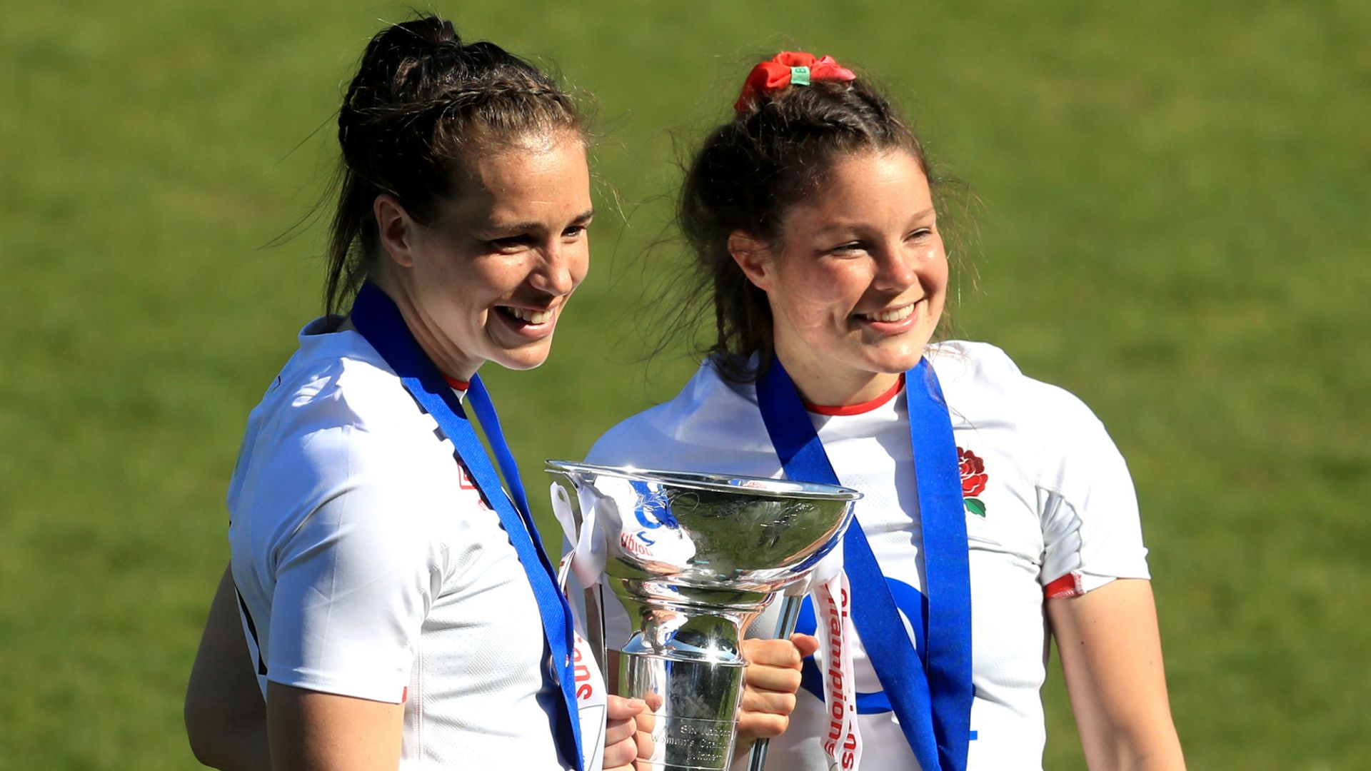 Middleton hails Red Roses' character