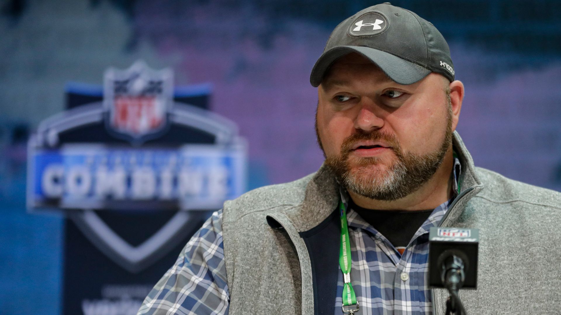 GM Douglas: 'Fair assessment' Jets want QB at No. 2