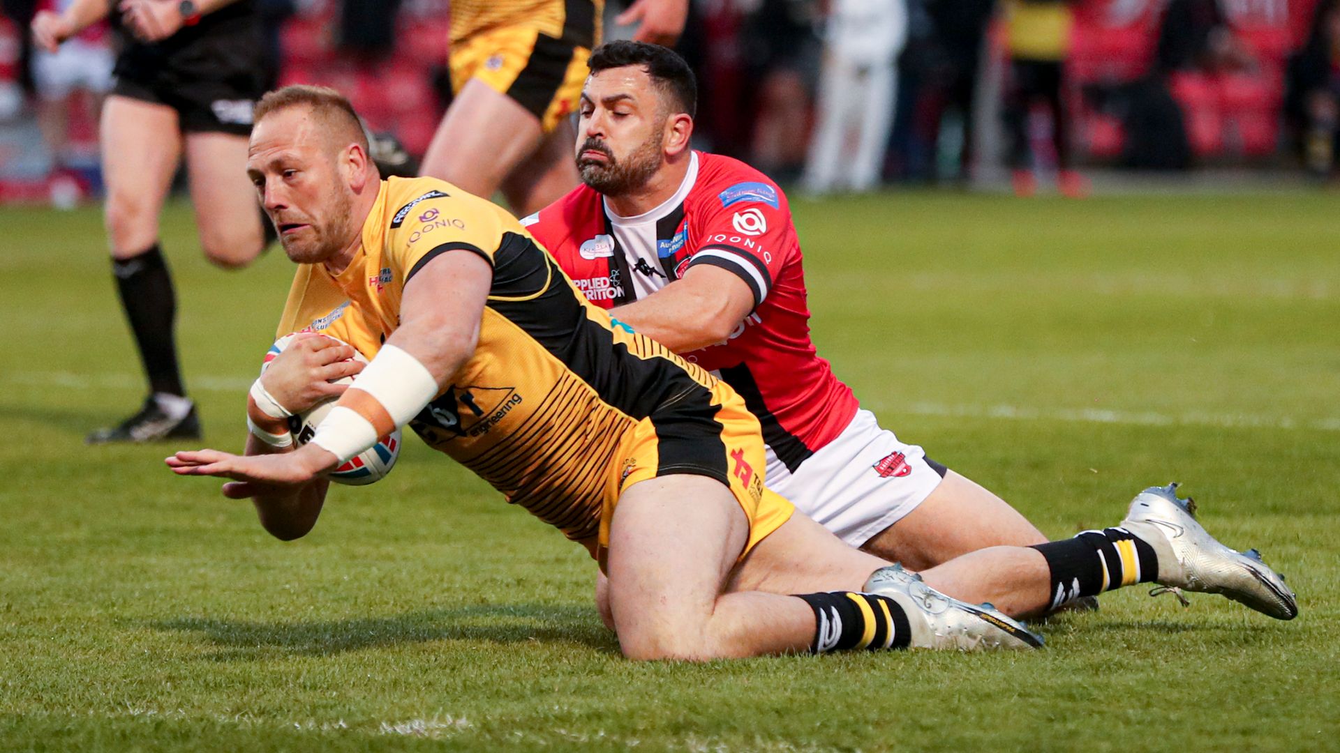 Castleford back to winning ways