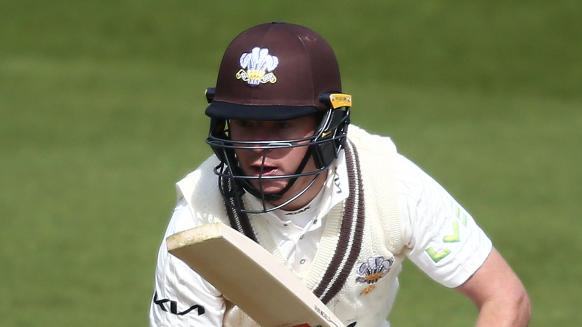 Pope hits 245 for Surrey, Root registers a ton