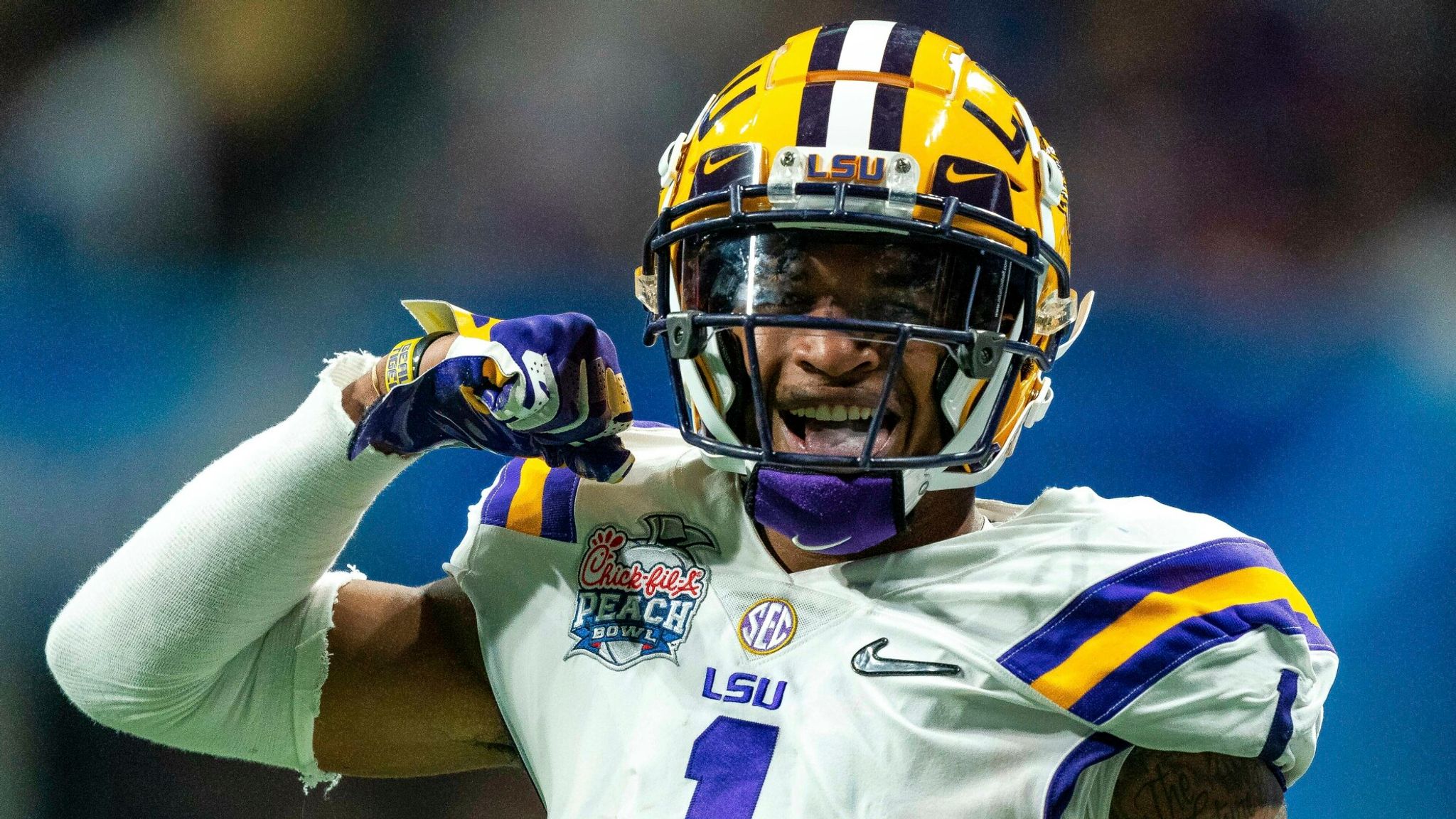 This incredible LSU video of Joe Burrow to Ja'Marr Chase went viral