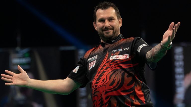 Jonny Clayton discusses his family's darting roots, return of fans and ...