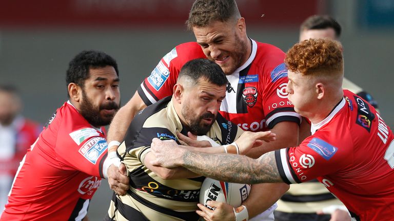 Highlights from the Super League Round 4 clash between Salford Red Devils and Leigh Centurions.