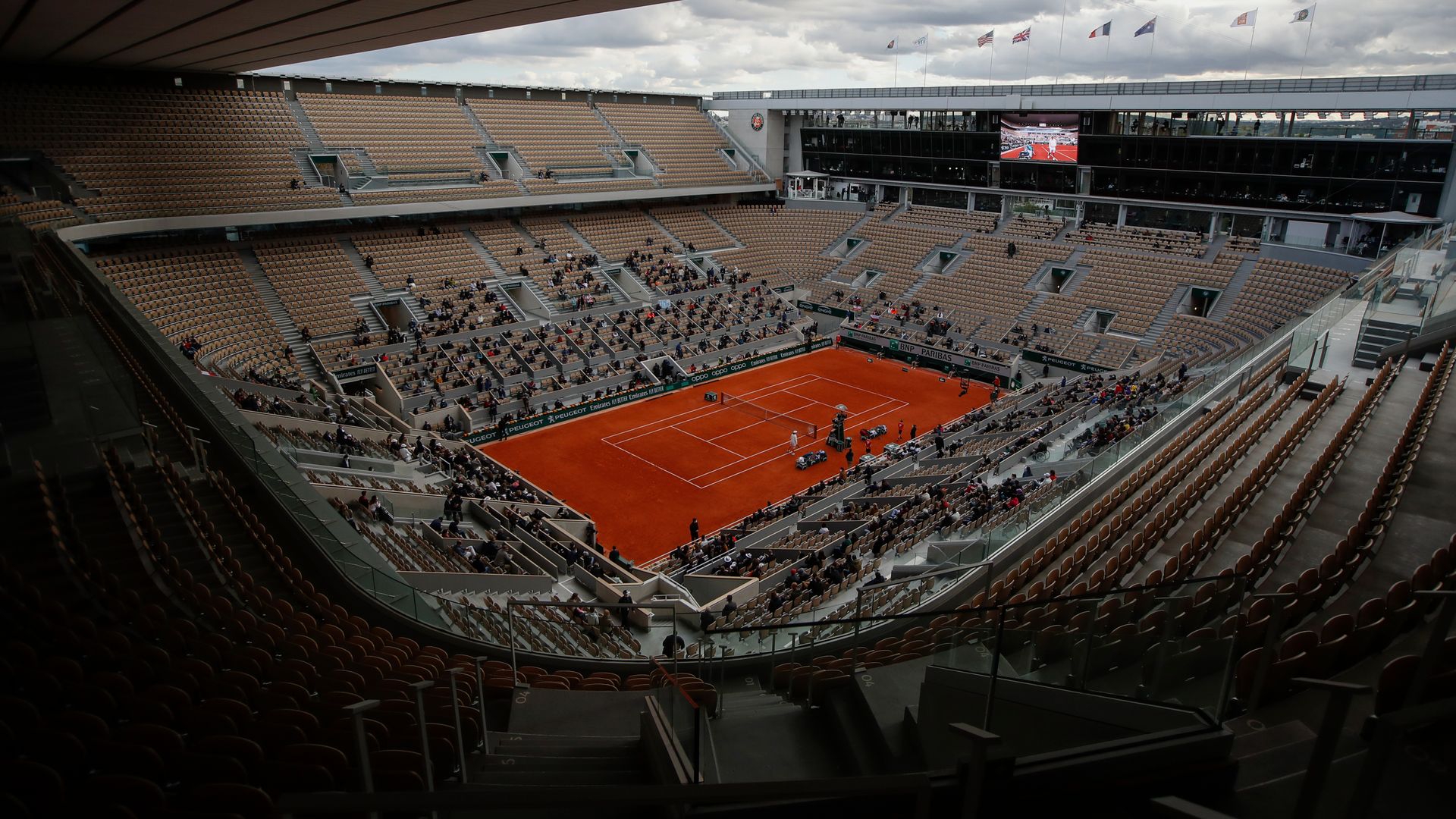 Up to 1,000 fans per court at French Open