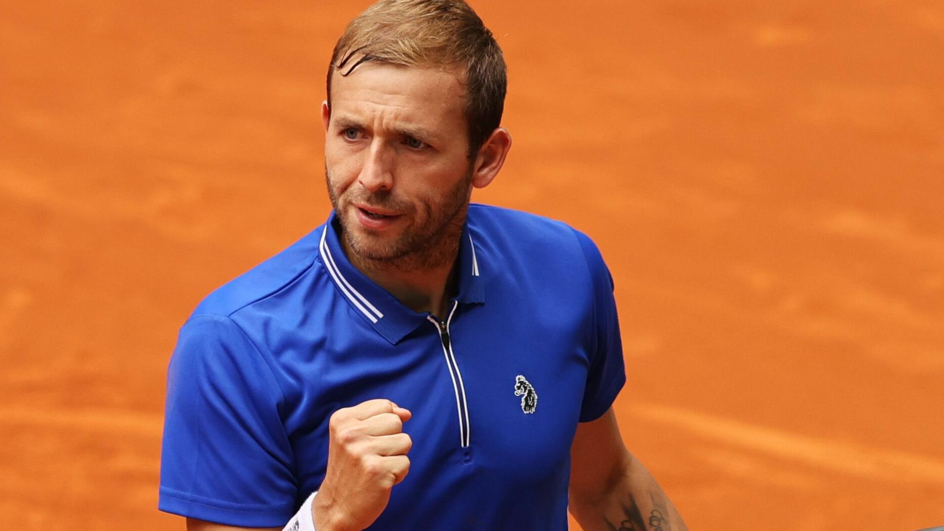 Evans continues progress on clay I Barty makes it 15 straight