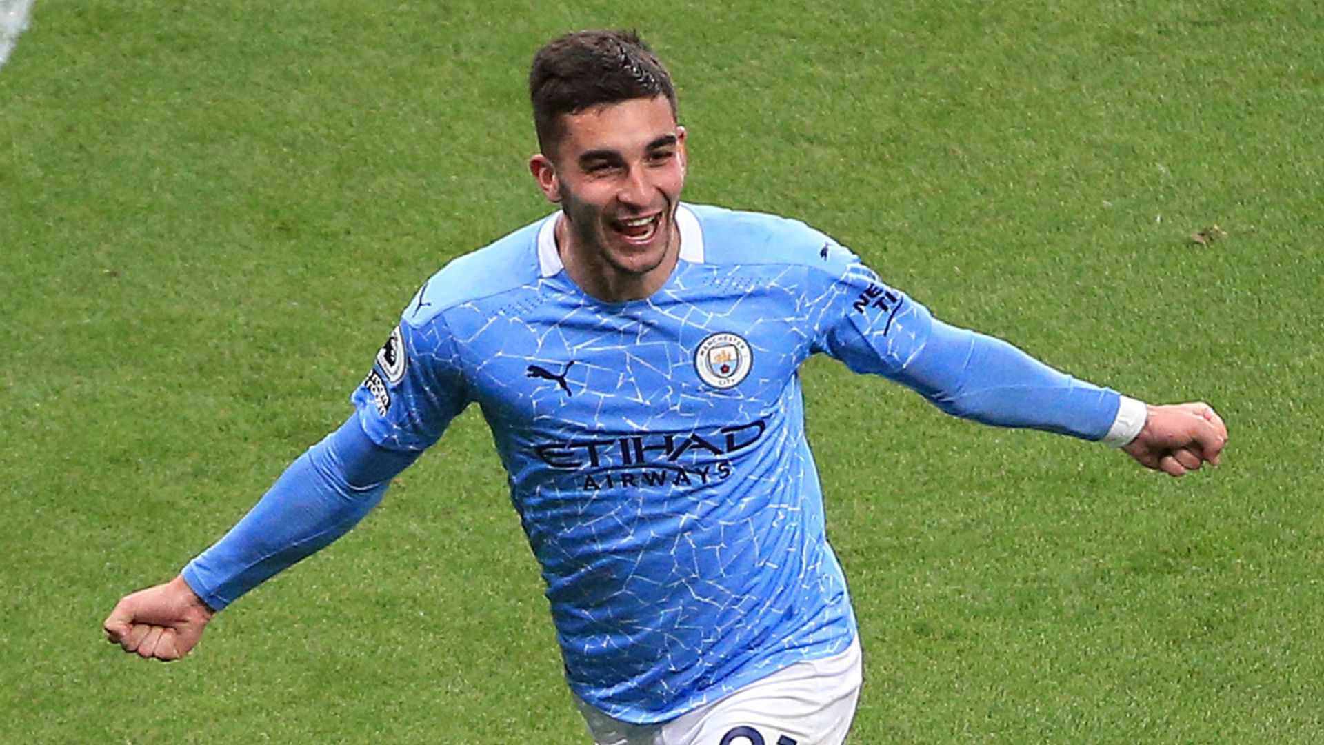 Champions City edge Newcastle in seven-goal thriller