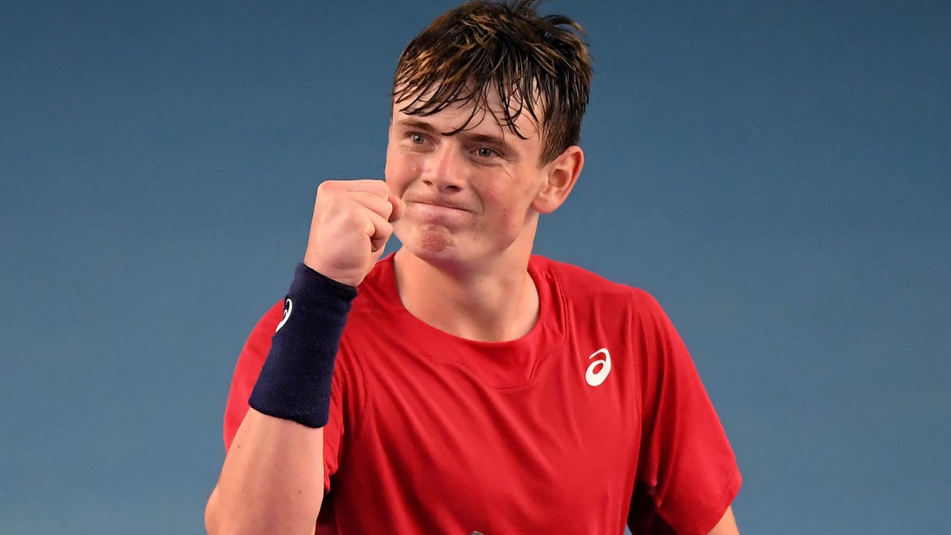 British junior No 1 signs with Murray's agency
