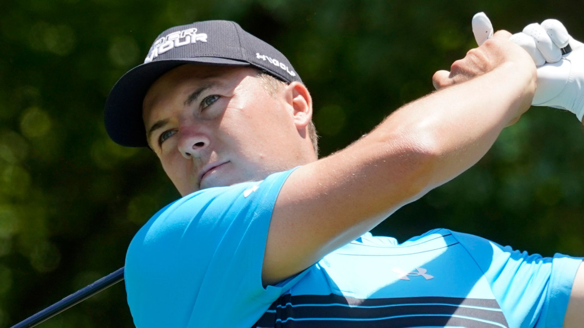 Eagle lands Spieth in share of lead in Dallas