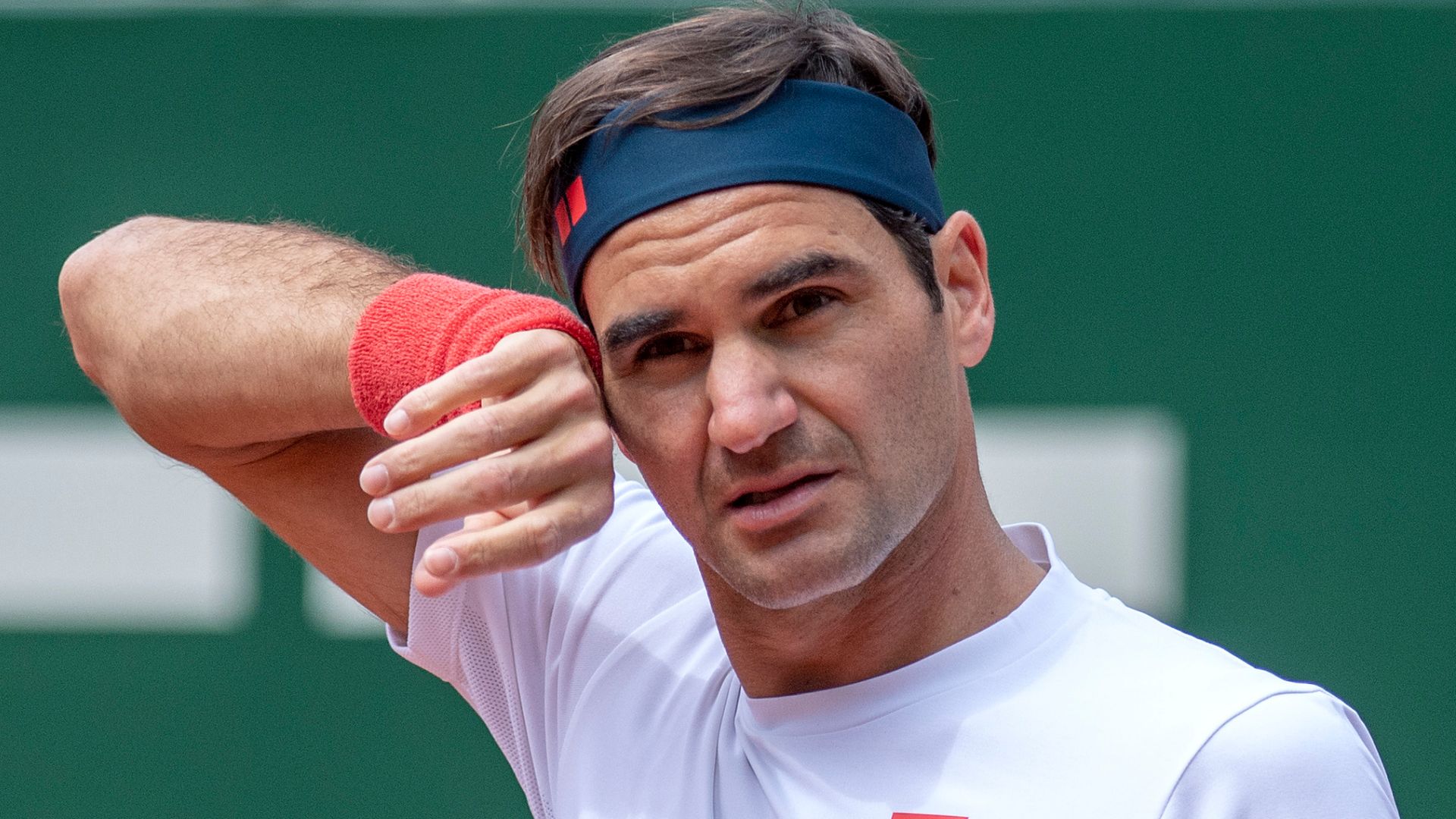 Federer unlikely to play Aus Open - coach