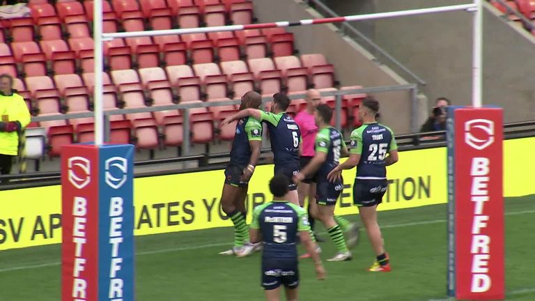 Huddersfield scored seven tries as they beat bottom of the table Leigh 6-44 at Leigh Sports Village