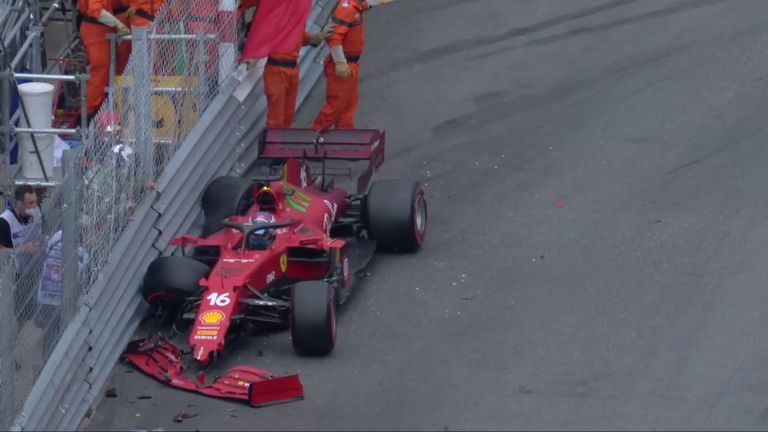 Charles Leclerc a percuté les barrières après avoir déjà obtenu la pole position devant son public à Monaco l'année dernière