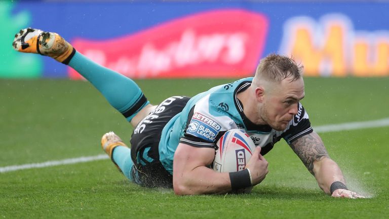Highlights as Hull FC got back to winning ways in Super League with a hard-fought victory over Leeds Rhinos.