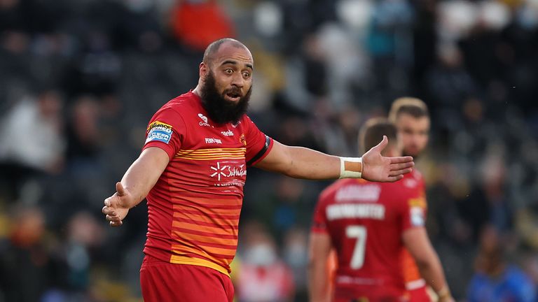 Highlights from the Betfred Super League clash between Hull FC and Catalans Dragons.