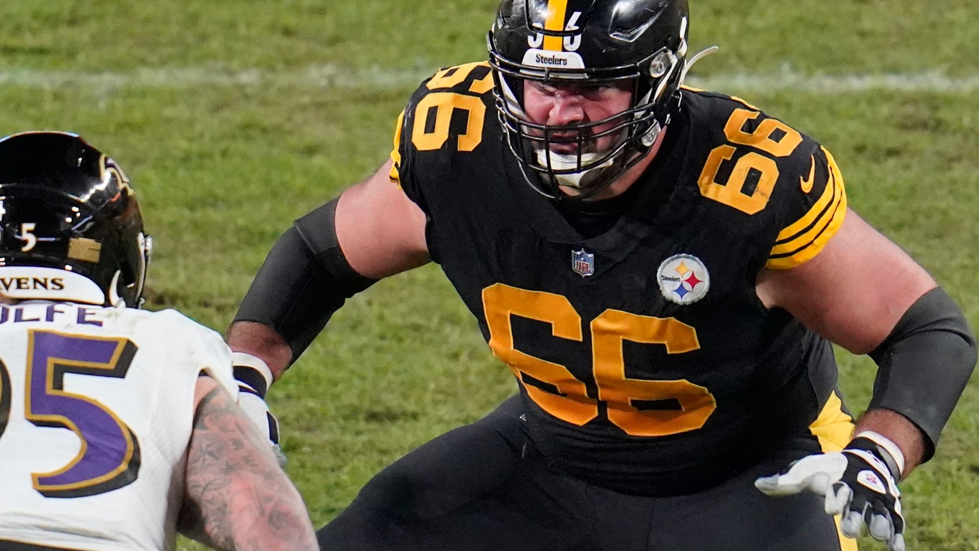 Steelers release DeCastro, agree Turner deal
