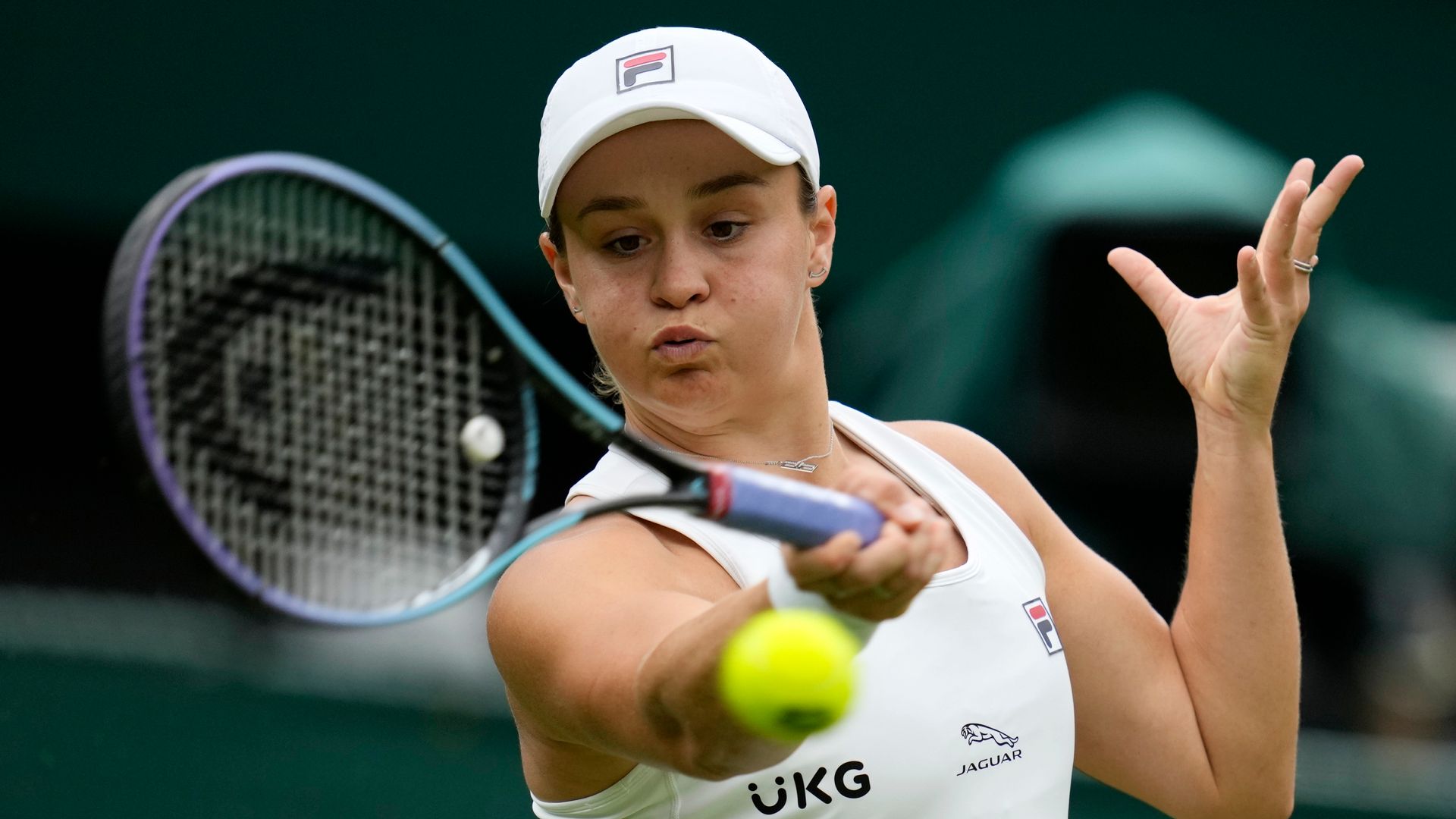 Barty through with Suarez Navarro tribute