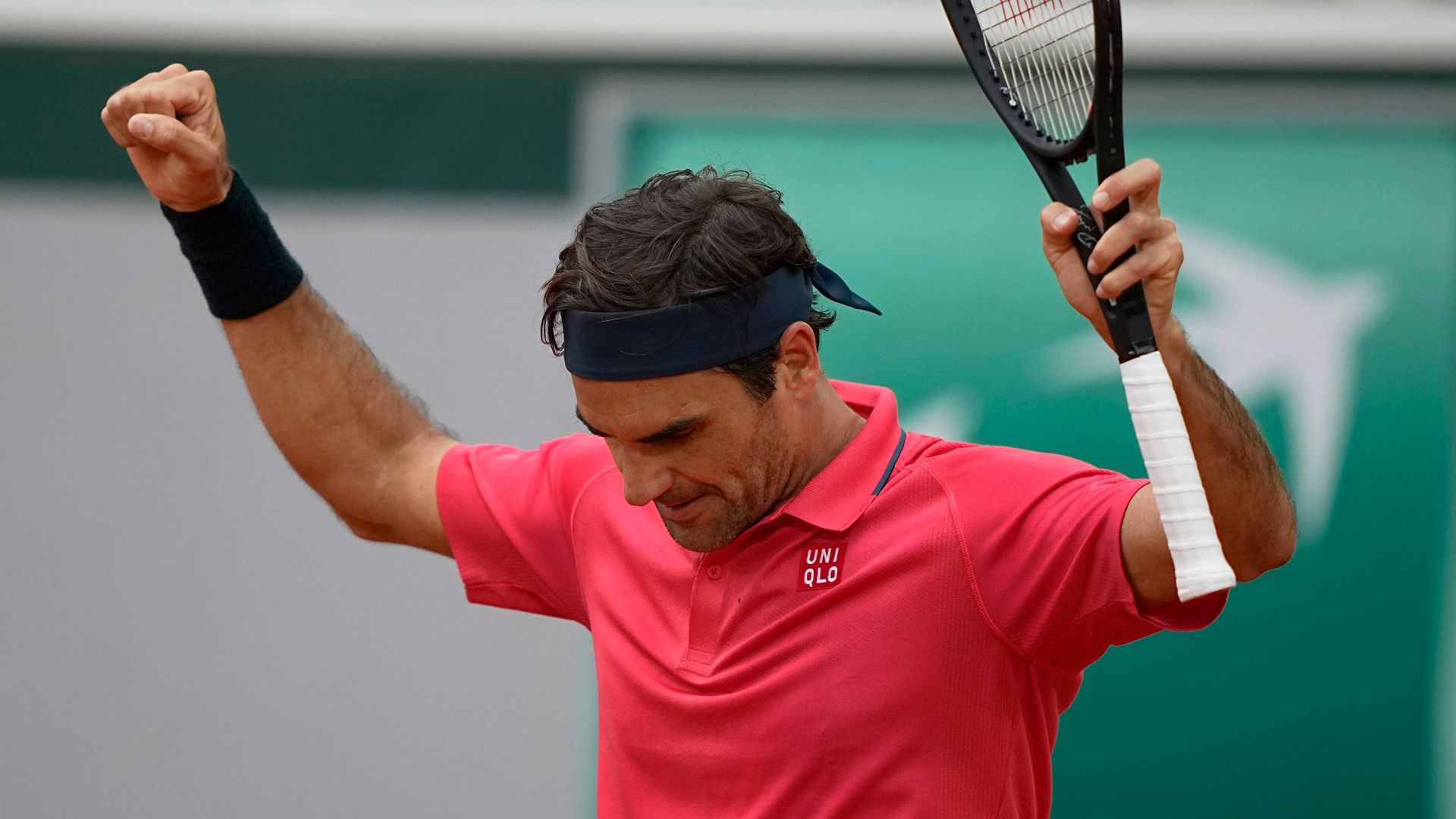 Federer and Djokovic stay on course for blockbuster