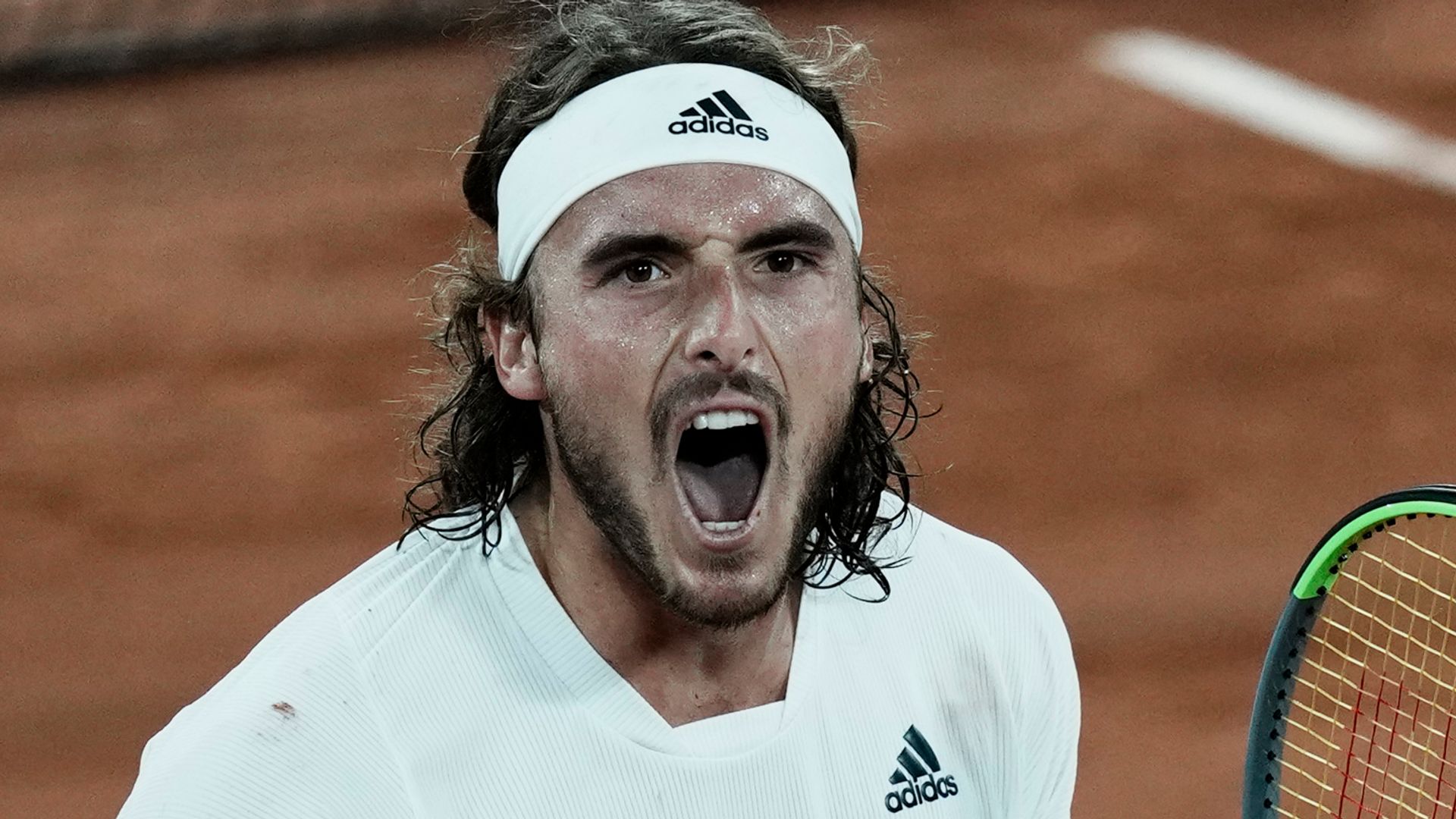 Tsitsipas makes maiden Grand Slam final at French Open
