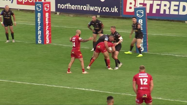 Highlights from the Super League clash between Castleford and Catalans.