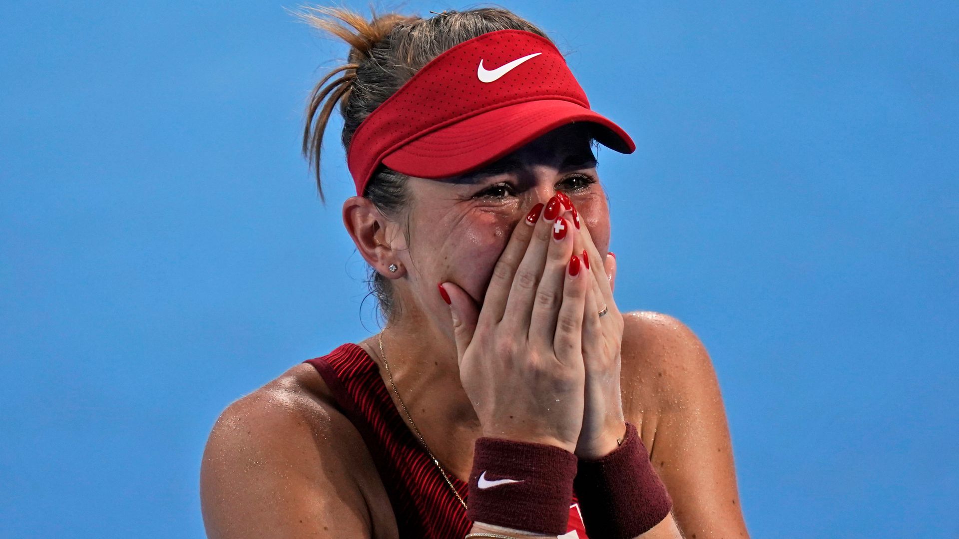 Bencic goes for gold; Djokovic cruises into semis