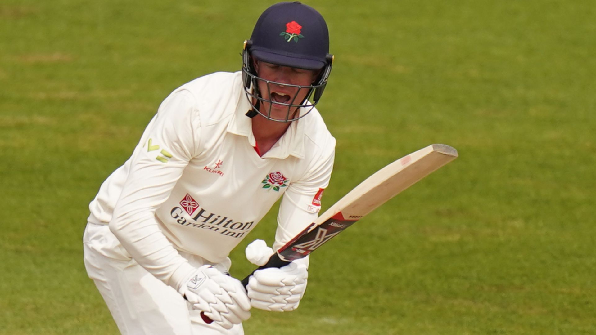 County Championship: Jennings hits second Roses century of season