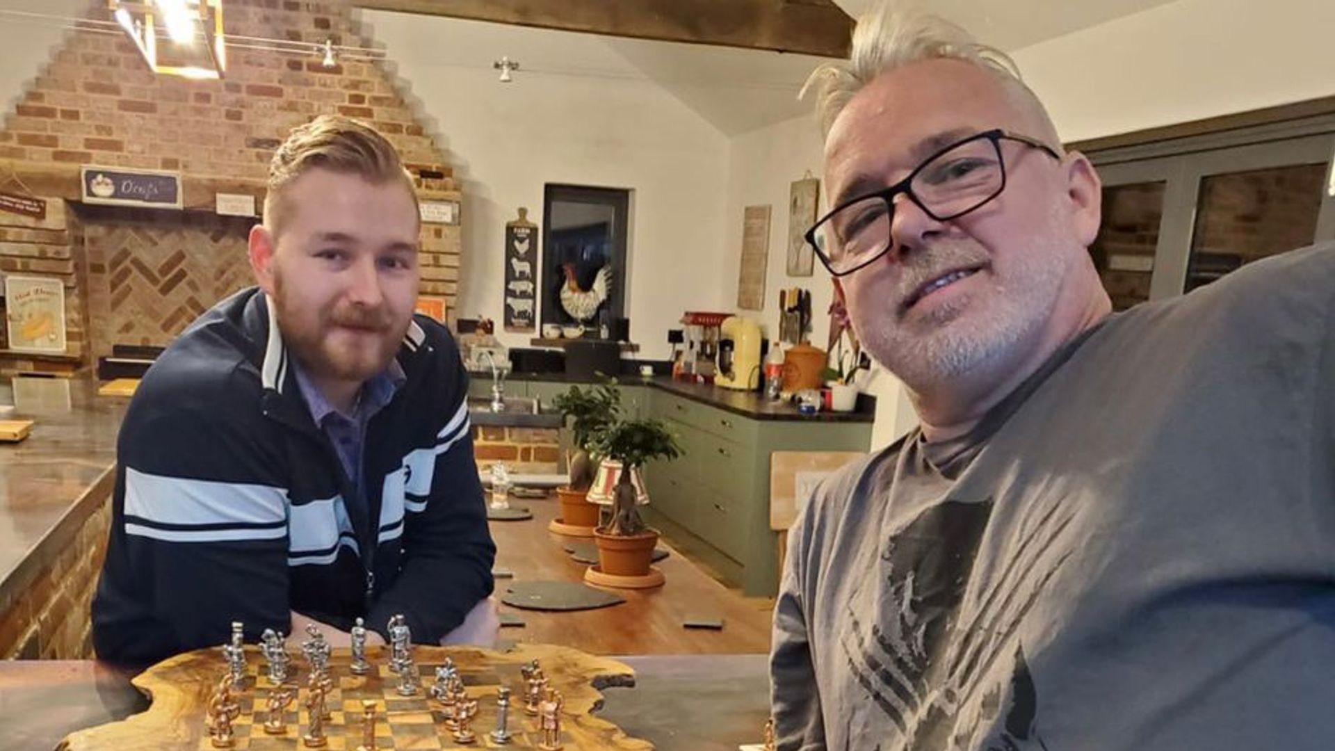 Wright vs Van den Bergh: History beckons for former housemates