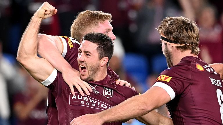 Ben Hunt scored a brace of tries as Queensland edged the third game of 2021's State of Origin 