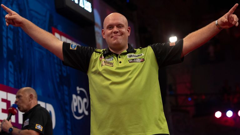 Michael van Gerwen a mis fin aux espoirs d'Ian White d'organiser un affrontement en quart de finale contre Nathan Aspinall au World Matchplay