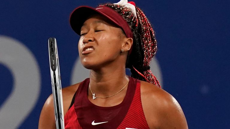 Naomi Osaka prohrála ve dvou setech s Markétou Vondrosovou z České republiky