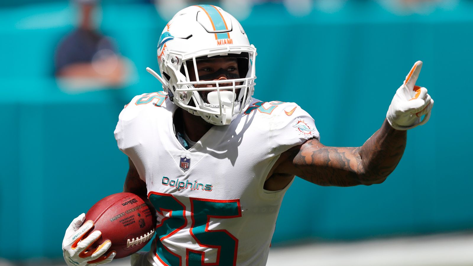 Dolphins, Xavien Howard agree to reworked contract to keep him in Miami, NFL News, Rankings and Statistics