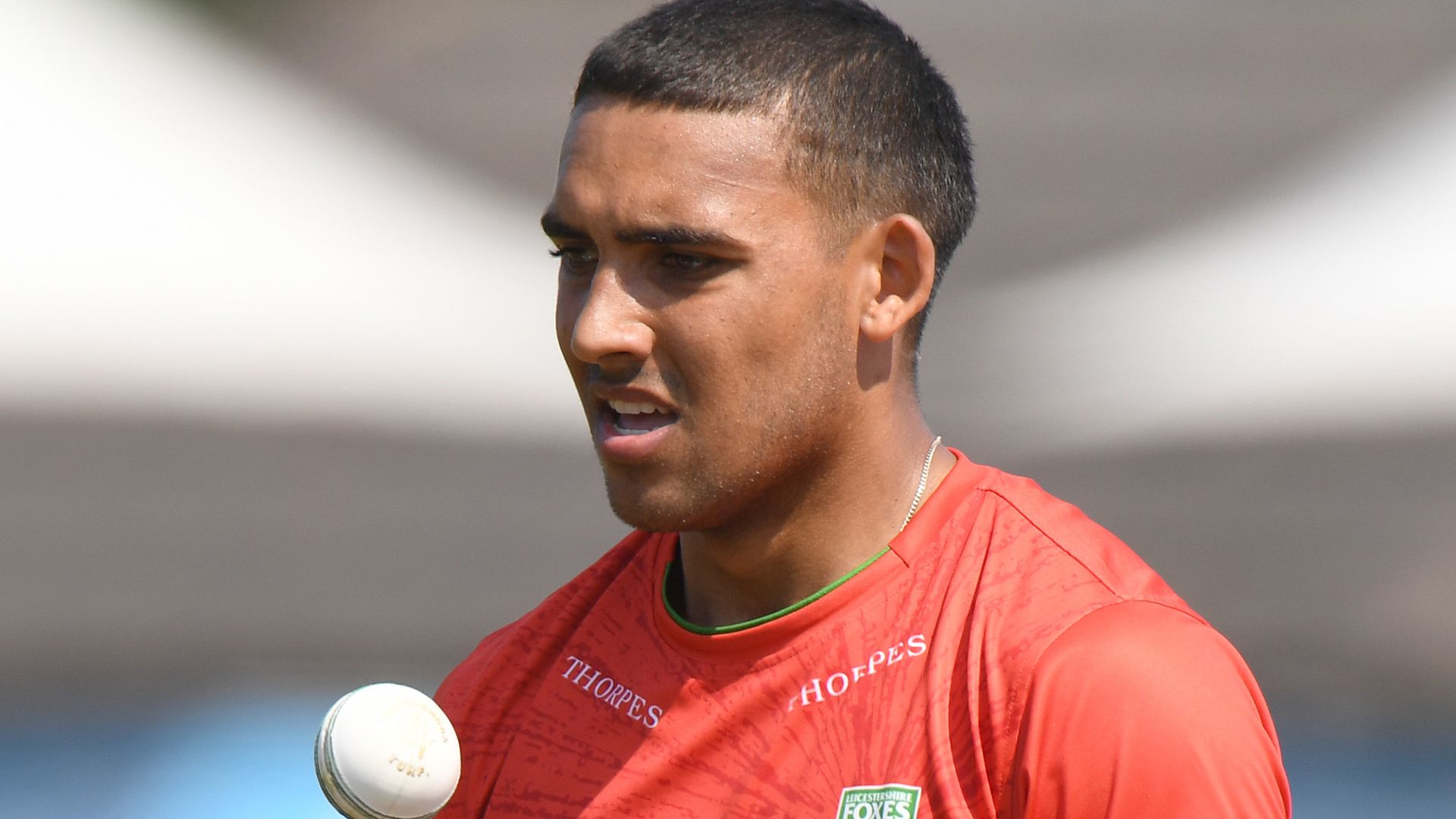 Mike seals nailbiting Leics win over Surrey