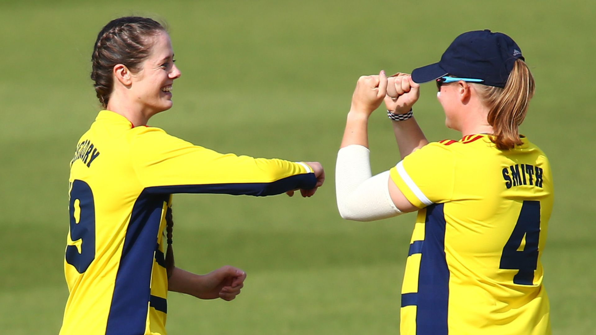 Stars secure place in Charlotte Edwards Cup final