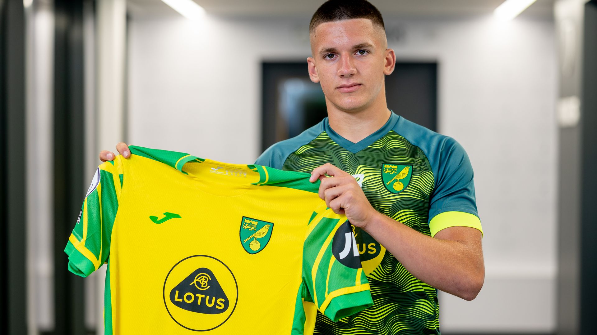 Norwich sign Greek winger Tzolis for £10m