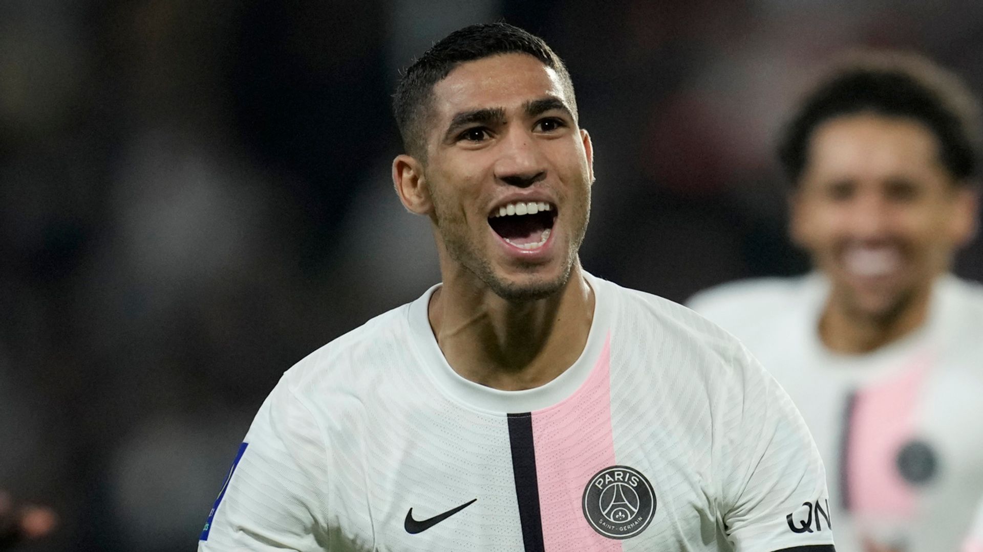 Euro round-up: PSG stay perfect, Juve finally win