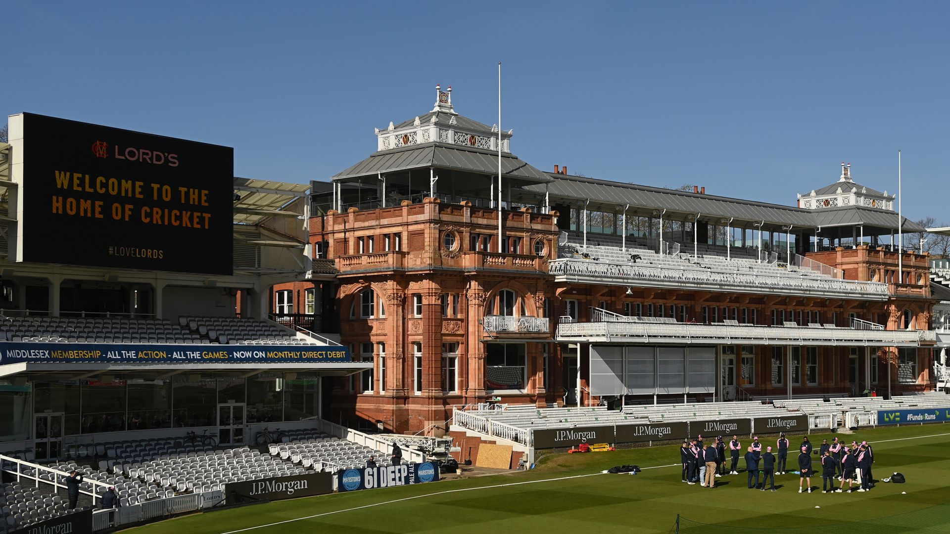 'Batter' to replace 'batsman' as Laws of Cricket amended