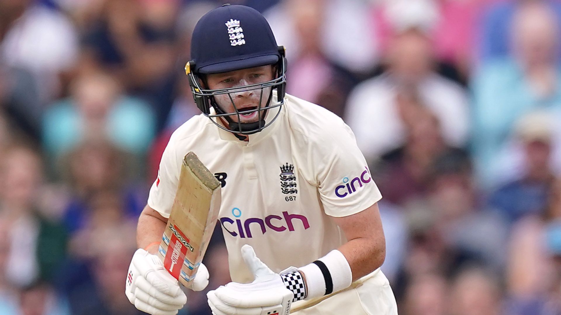 Pope, Woakes earn England lead in finely-balanced Test