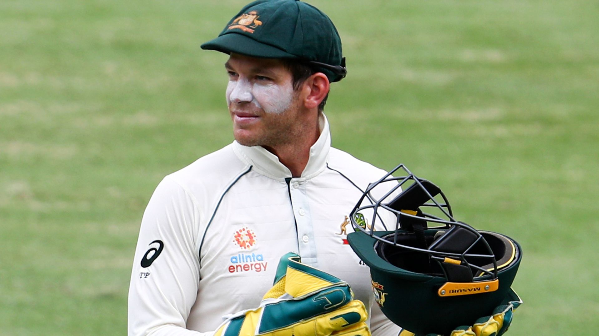 Harris: Australia shocked by Paine scandal but back him for Ashes