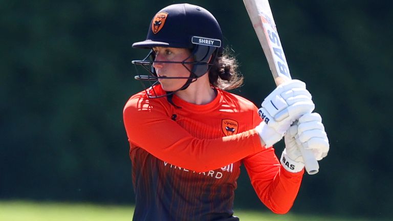 Elwiss hits hundred as Vipers make it two wins from two