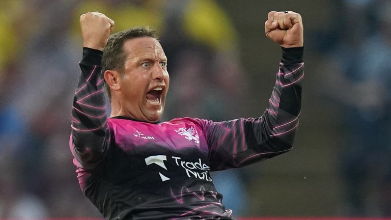 Roelof van der Merwe took three wickets to put Somerset in a strong position before the Spitfires rallied