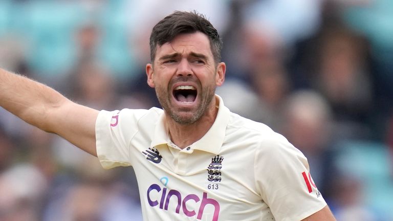 L'Anglais James Anderson a réussi jusqu'à présent 163,3 overs dans la série India Test