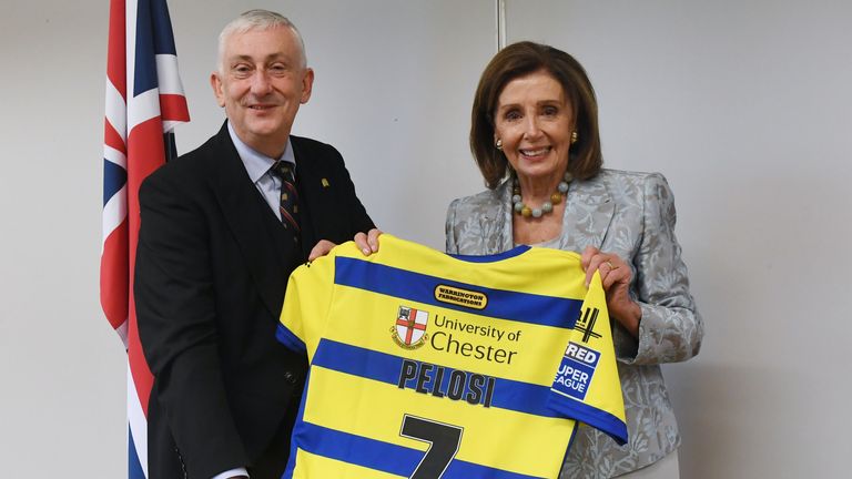 Sir Lindsay Hoyle presents US counterpart Nancy Pelosi with a Warrington Wolves shirt (Credit: ©UK Parliament/Jessica Taylor)