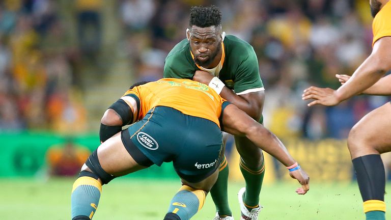 Siya Kolisi runs into contact for South Africa