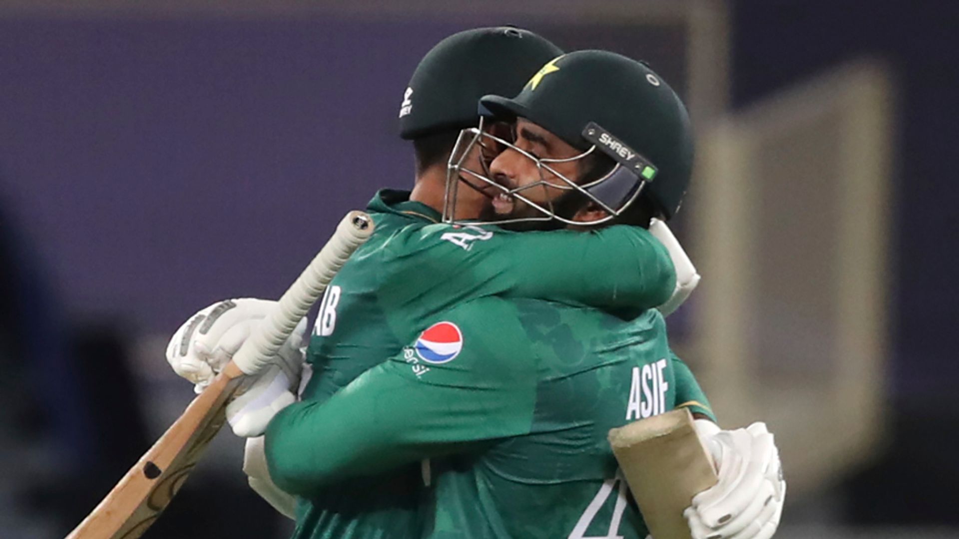 Late Asif onslaught takes Pakistan to third straight win