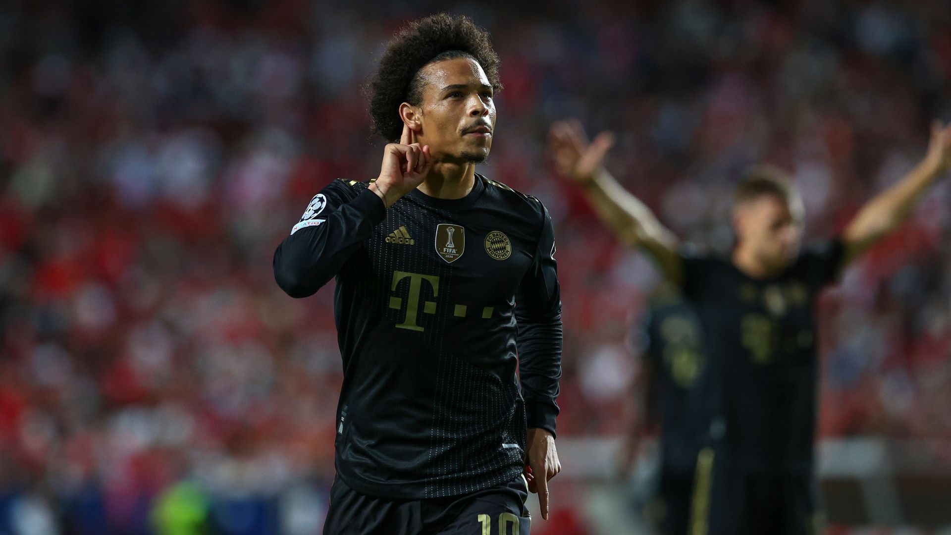 CL round-up: Bayern strike late to thrash Benfica