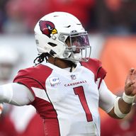 Tom Brady throws 2 TD passes, Buccaneers beat Eagles 28-22 – KXAN Austin