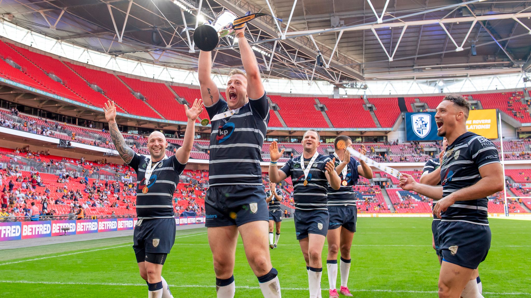 Million Pound Game 2021 Old Friends Do Battle As Featherstone Rovers And Toulouse Olympique Clash Rugby League News Sky Sports