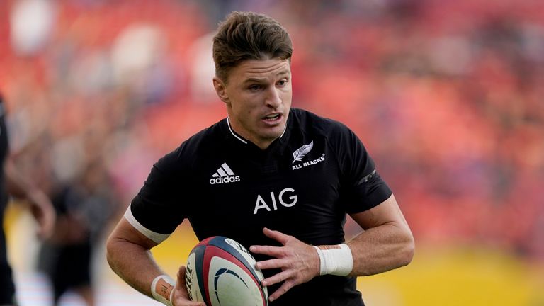 Beauden Barrett remportera sa 100e sélection des All Blacks lors du test de samedi contre le Pays de Galles 